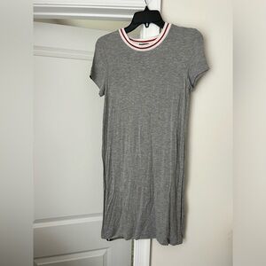 Grey Heather T-Shirt Dress with white and Red-Trim Collar
